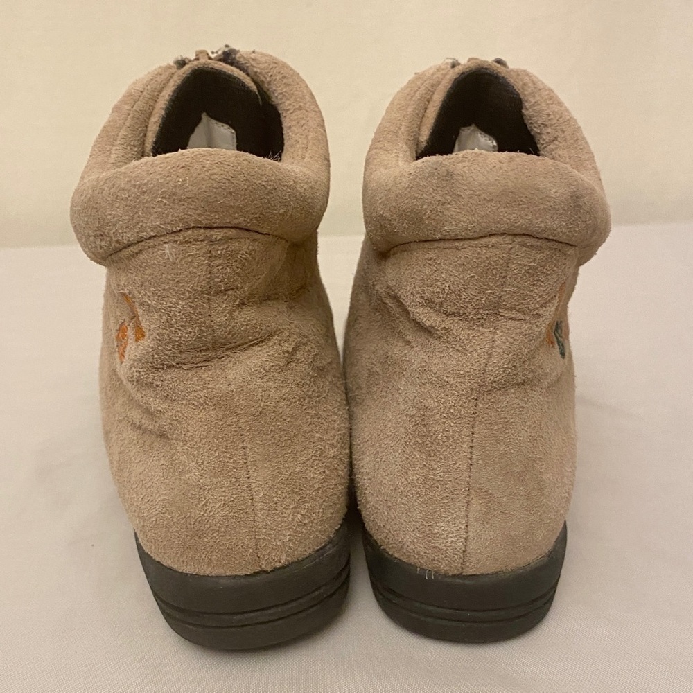 Beacon Leaf Embroidered Suede Leather Booties Womens Ankle Boots Size 8.5 Beige - Picture 5 of 13